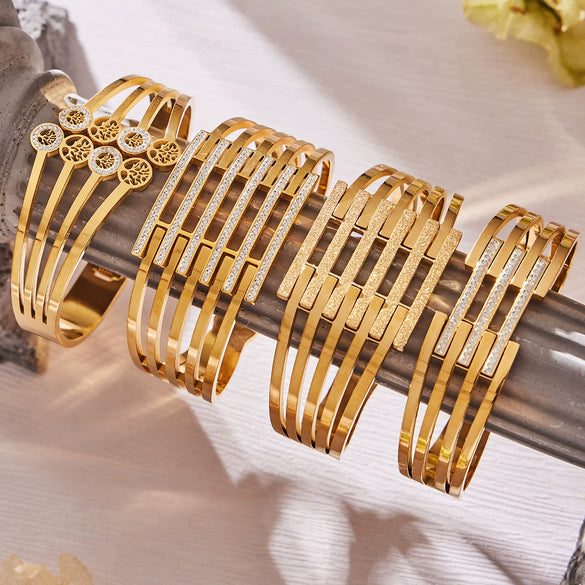 Wholesale Stainless Steel Electroplated Hollow Geometric Line Inlaid Mud Diamond Spring Open Bracelet