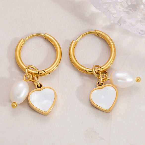 Wholesale Stainless Steel Electroplated 18K Real Gold Heart Shape And Insect Pattern Earrings For Women