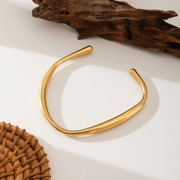 Wholesale Stainless Steel Electroplated Light Luxury Specialshaped Open Bracelet For Girls
