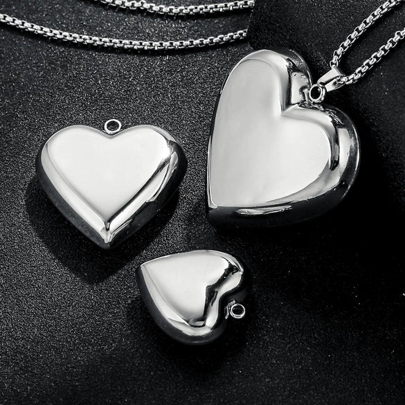 Wholesale Stainless Steel Electroplated Love Pendant Necklace Jewelry Accessories