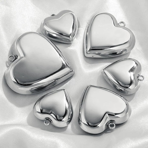 Wholesale Stainless Steel Electroplated Love Pendant Necklace Jewelry Accessories
