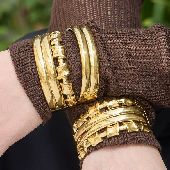 Wholesale Stainless Steel Electroplated Polished Ringshaped Buckle Bracelet Set Simple Highend Style Accessories