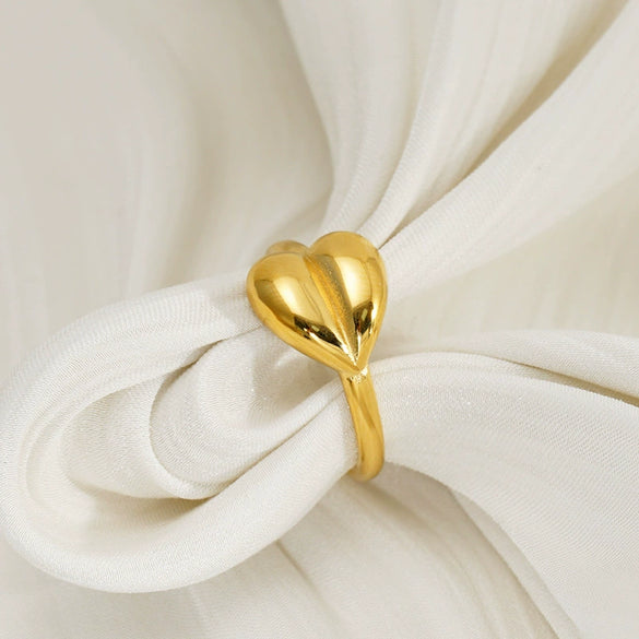 Wholesale Stainless Steel Electroplated Threedimensional Geometric Minimalist Heart Ring For Women