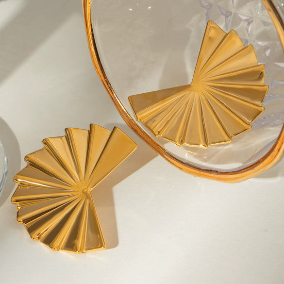 Wholesale Stainless Steel Fanshaped Geometric Earrings With Electroplating For Women