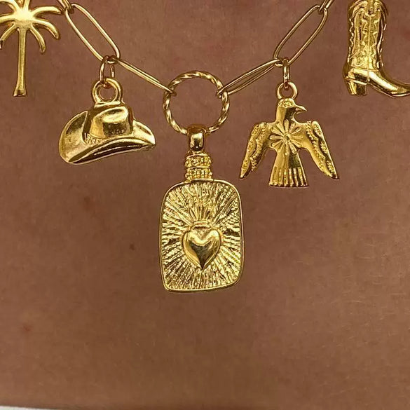 Wholesale Stainless Steel Fashion Boots Pendant With Heart Shape Electroplated In 18K Gold Color
