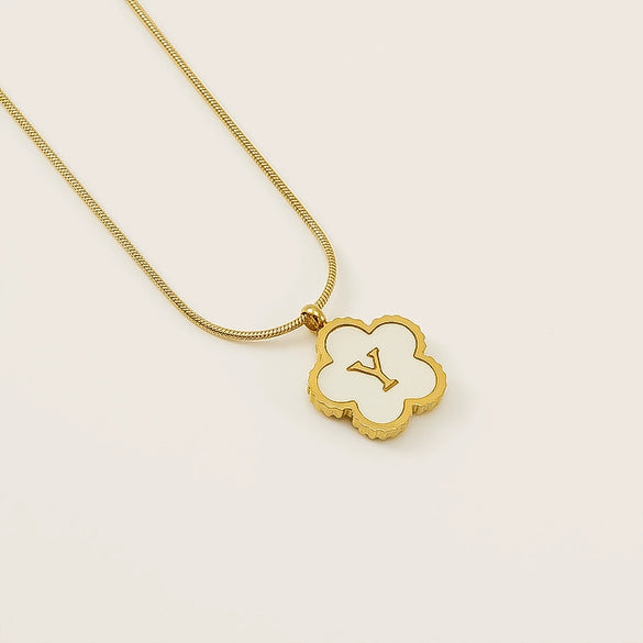 Wholesale 316L Stainless Steel Five Leaf Clover Letter Pendant Necklace With Electroplating Fashion Jewelry For Women