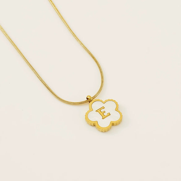 Wholesale 316L Stainless Steel Five Leaf Clover Letter Pendant Necklace With Electroplating Fashion Jewelry For Women