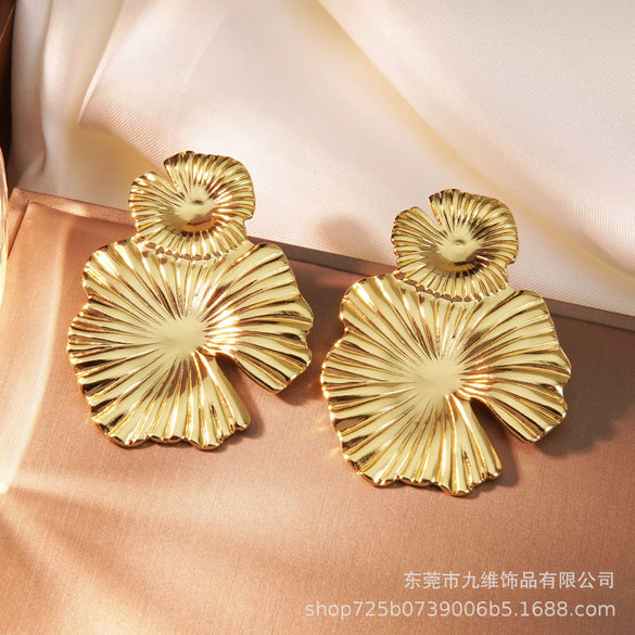 Wholesale Stainless Steel Flower Leafshaped Carved Electroplated Women's Earrings