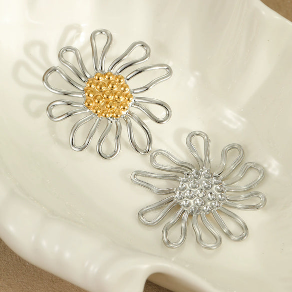Wholesale Stainless Steel Flower Pattern Electroplated Women's Earrings