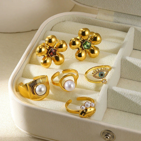 Wholesale Stainless Steel Flower Ring With Colored Zircon 18 Gold Plated Light Luxury Style