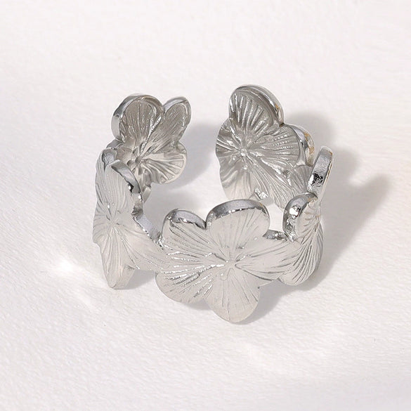 Wholesale Stainless Steel Flower Ring With Retro Pastoral Style And Electroplating For Women