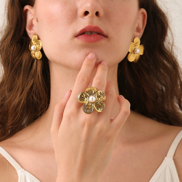 Wholesale Stainless Steel Flower Shape Jewelry Set 18K Gold Plated For Women