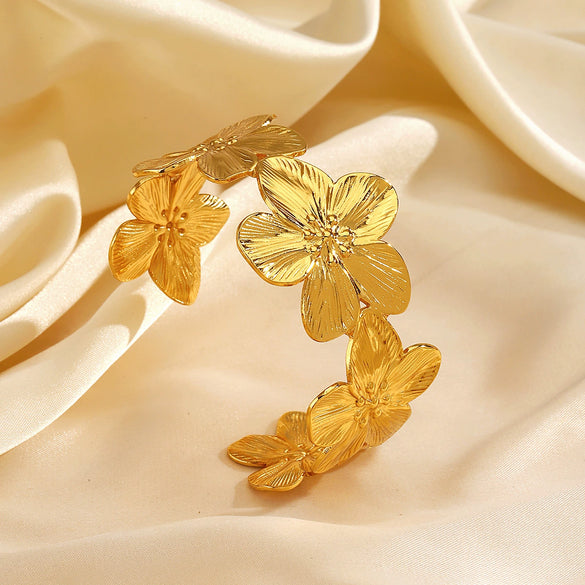 Wholesale Stainless Steel Flower Shaped Adjustable Opening Exaggerated Women's Bracelet With Electroplating