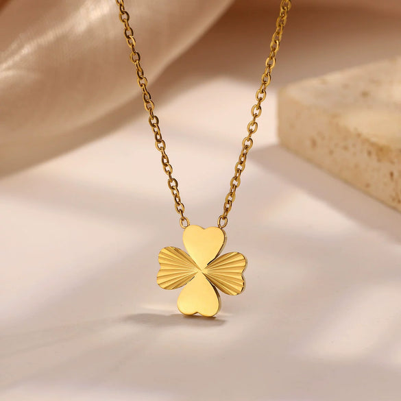 Wholesale Stainless Steel Fourleaf Clover Pendant Necklace Electroplated Fashion Women's Jewelry