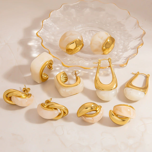 Wholesale Stainless Steel French Retro Curved Earrings With Resin Electroplated In 18K Gold Color For Women