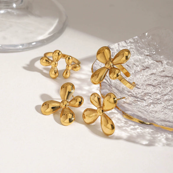 Wholesale Stainless Steel Geometric And Floral Earrings With Electroplating Women's Style