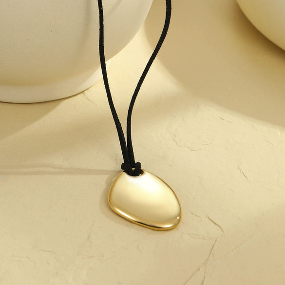 Wholesale Stainless Steel Geometric Asymmetrical Simple Necklace With 18K Gold Electroplated Pendant For Women