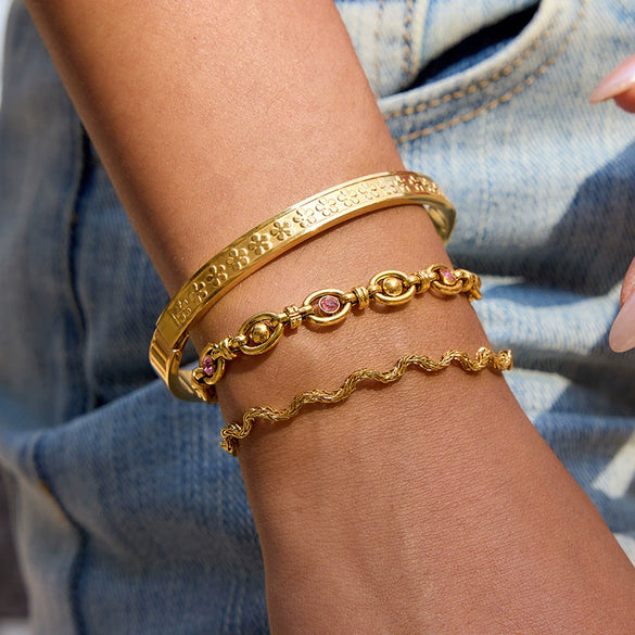 Wholesale Stainless Steel Geometric Bracelets For Girls With Electroplating Light Luxury And High End Style