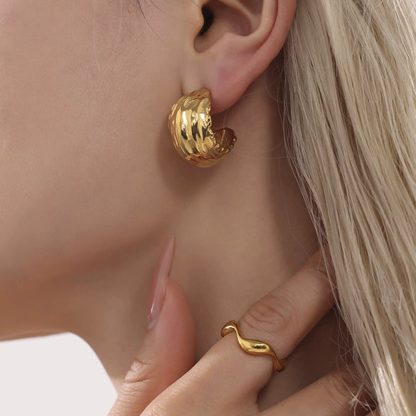 Wholesale Stainless Steel Geometric Cshaped Wrinkled Texture Cast Pvd Electroplated Women's Earrings