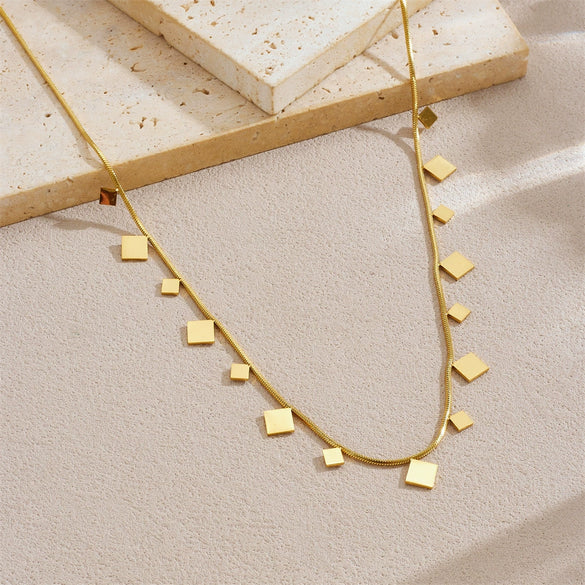 Wholesale Stainless Steel Geometric Disc Square Clavicle Chain Necklace Goldplated Snake Bone Chain For Women