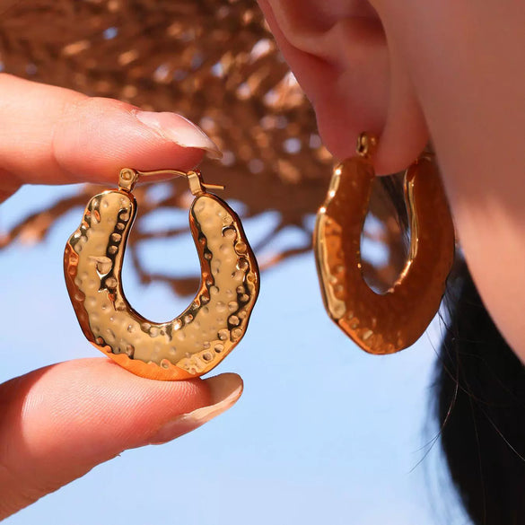 Wholesale Stainless Steel Geometric Dot Hammer Pattern Electroplated Ushaped Cut Out Asymmetrical Earrings For Women