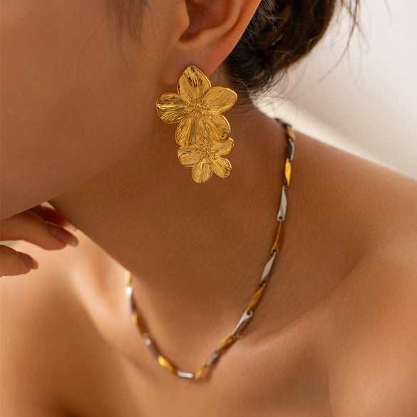 Wholesale Stainless Steel Geometric Double Flower Electroplated Women's Earrings Fashion Light Luxury Style