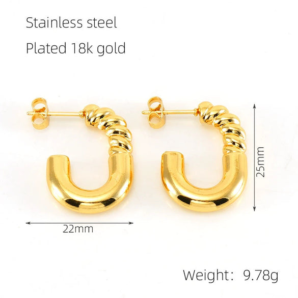 Wholesale Stainless Steel Geometric Fashion Retro Earrings For Women With Electroplating Design