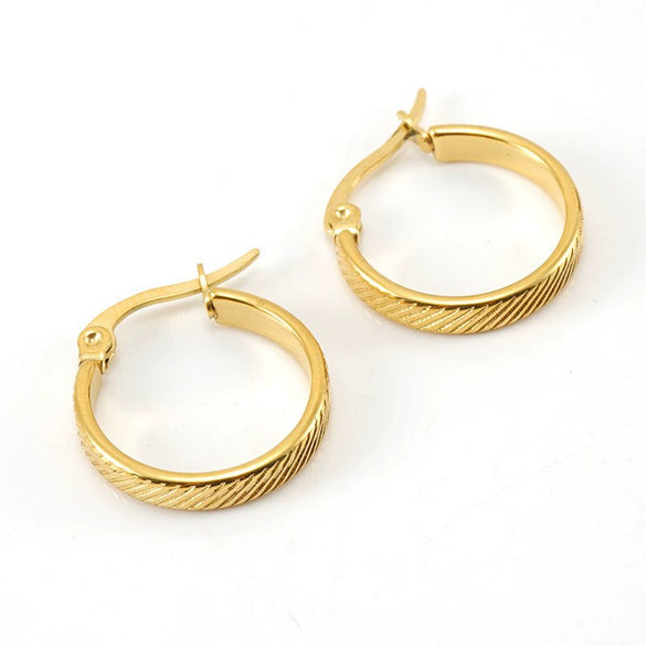 Wholesale Stainless Steel Geometric Fashion Retro Earrings With Electroplating Treatment For Women