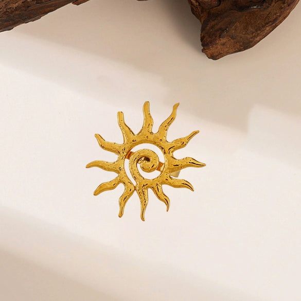 Wholesale Stainless Steel Geometric Hammered Spiral Sun Pendant Necklace And Ring Set For Women With Electroplating