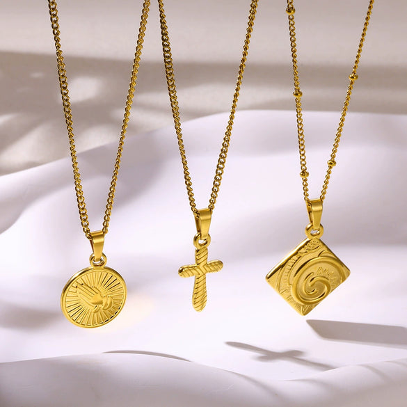 Wholesale Stainless Steel Geometric Hiphop Style Electroplated Tarot Relief Threedimensional Clavicle Chain