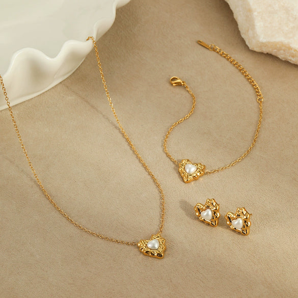 Wholesale Stainless Steel Geometric Lava Love Necklace For Women Electroplated Fashion Style