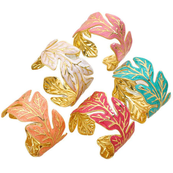Wholesale Stainless Steel Geometric Leafshaped Electroplated Oilpressed Bracelet