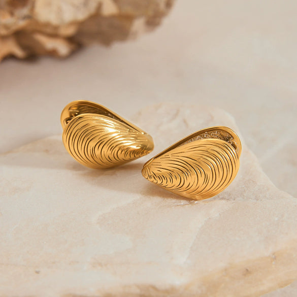 Wholesale Stainless Steel Geometric Light Luxury Minimalist Holiday Earrings With Electroplating