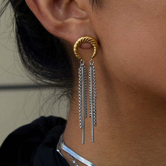 Wholesale Stainless Steel Geometric Moon Tassel Earrings With Electroplating For Women Light Luxury Old Money Style