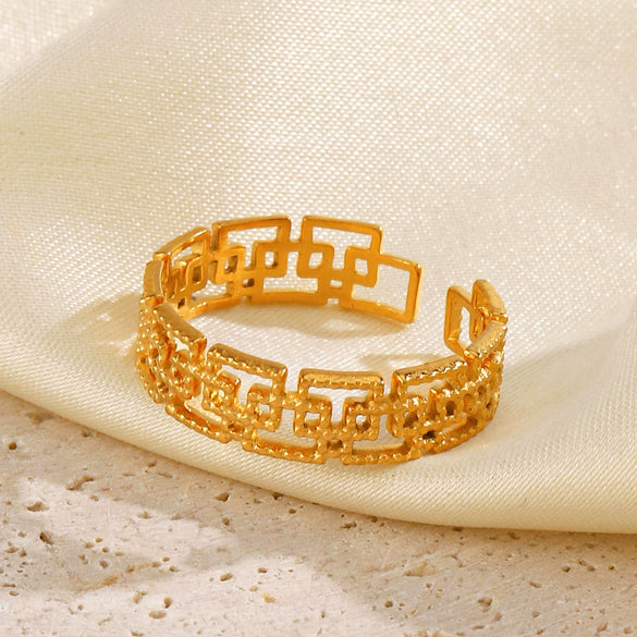 Wholesale Stainless Steel Geometric Opening Adjustable Ring For Women With 18K Gold Plated Electroplating