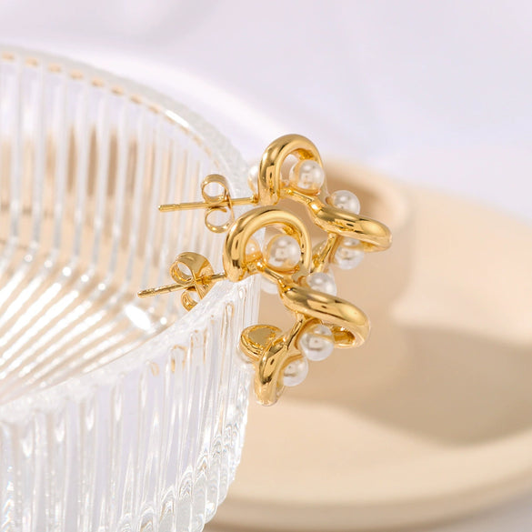 Wholesale Stainless Steel Geometric Pearl C Shaped Hollow Shiny Earrings For Ladies With 18K Vacuum Plating In Furnace