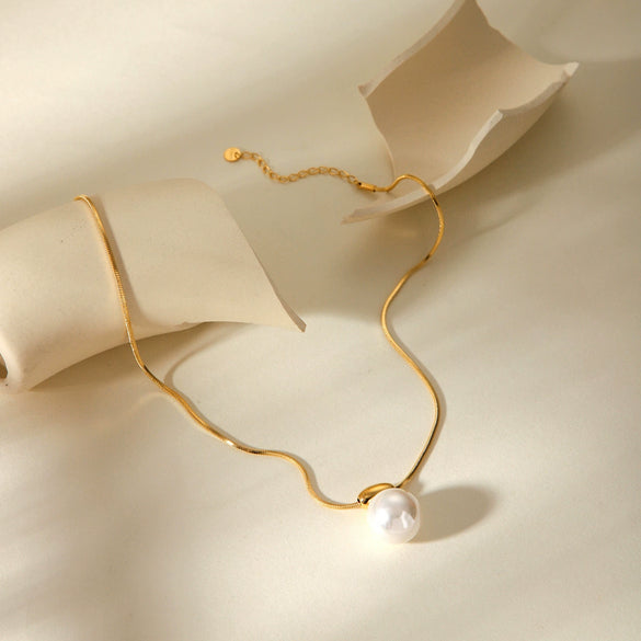 Wholesale Stainless Steel Geometric Pearl Pendant Clavicle Necklace Jewelry With Snake Bone Chain And Electroplating