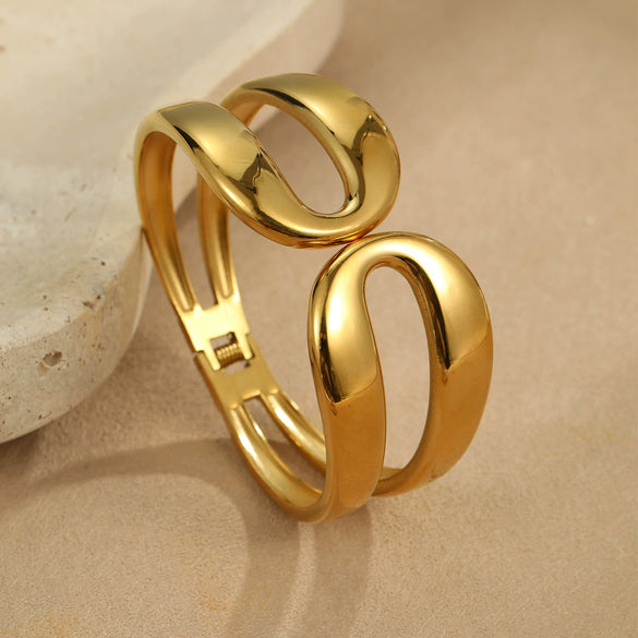Wholesale Stainless Steel Geometric Punk Style Women's Electroplated Bracelet