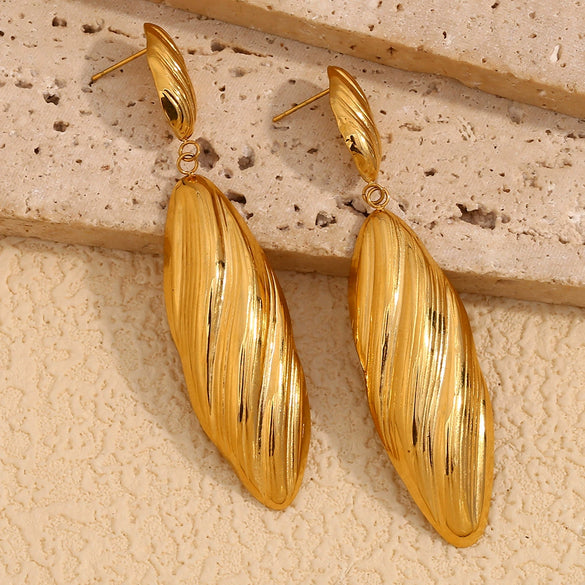 Wholesale Stainless Steel Geometric Retro Long Shell Pendant Earrings For Women With Electroplating