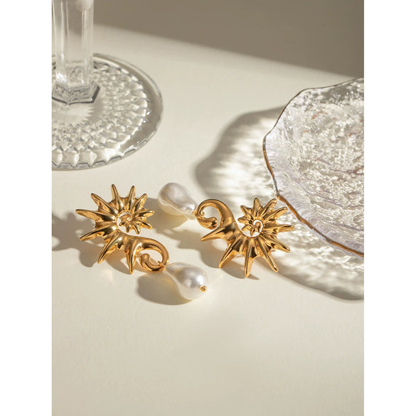Wholesale Stainless Steel Geometric Seahorse Shaped Pearl Earrings For Women With Electroplating Treatment