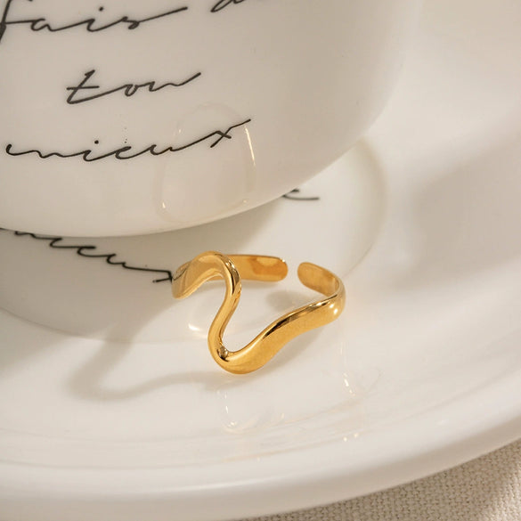 Wholesale Stainless Steel Geometric Snakeshaped Open Ring With Electroplating Treatment