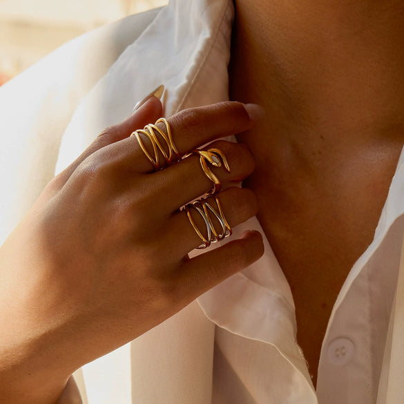 Wholesale Stainless Steel Geometric Snakeshaped Ring Inlaid With Shell Electroplated Versatile Women's Jewelry