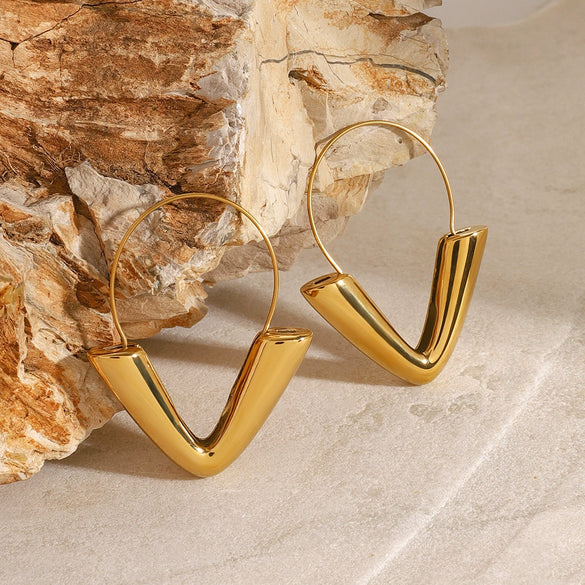 Wholesale Stainless Steel Geometric Triangular Pointed Earrings With 18K Gold Electroplating Original Design No Fading