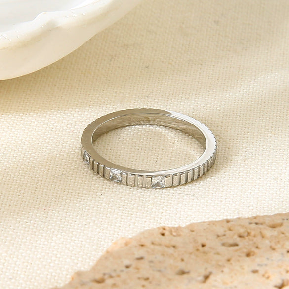 Wholesale Stainless Steel Geometric Vertical Stripe 18K Gold Plated Stackable Ring For Women