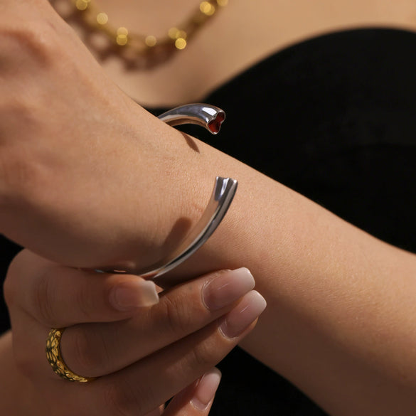 Wholesale Stainless Steel Glow Gourd Shaped Opening Bracelet With Red Oil Dropping And Electroplating For Fashionable Commuting