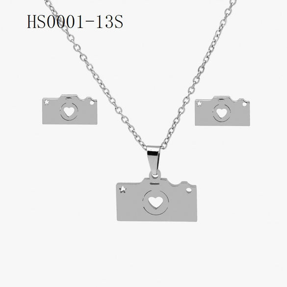 Wholesale Stainless Steel Gold Earrings Necklace Set With Bear Pattern Pendants And Ochain Electroplated With Letters Numbers Text Design