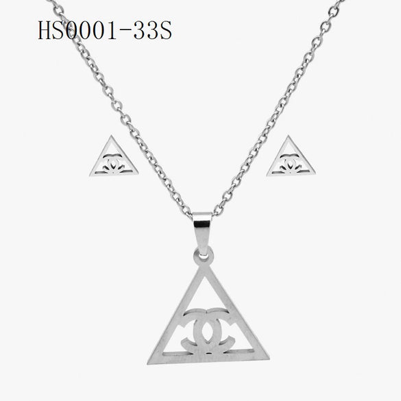 Wholesale Stainless Steel Gold Earrings Necklace Set With Bear Pattern Pendants And Ochain Electroplated With Letters Numbers Text Design