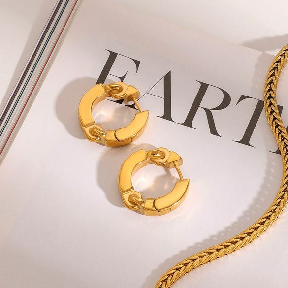 Wholesale Stainless Steel Golden Circle Earrings With Geometric Style And Electroplating Treatment