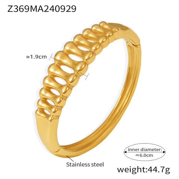Wholesale 316L Stainless Steel Goldplated Hollow Bracelet With Fishbone Pattern And Geometric Style