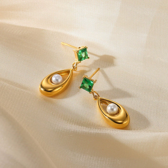 Wholesale Stainless Steel Green Zircon Inlaid Drop Shape Electroplated Palace Style Vintage Earrings For Women